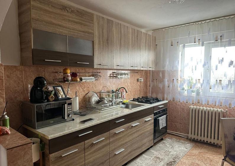 Apartament 2 camere etaj 4 , zona Independentei - 4