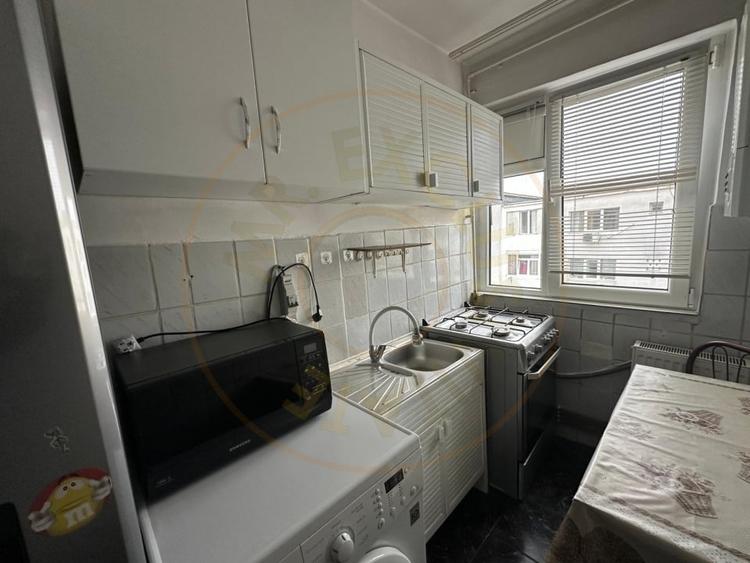 Apartament de inchiriat - 2 camere - Cartier Nord - 5