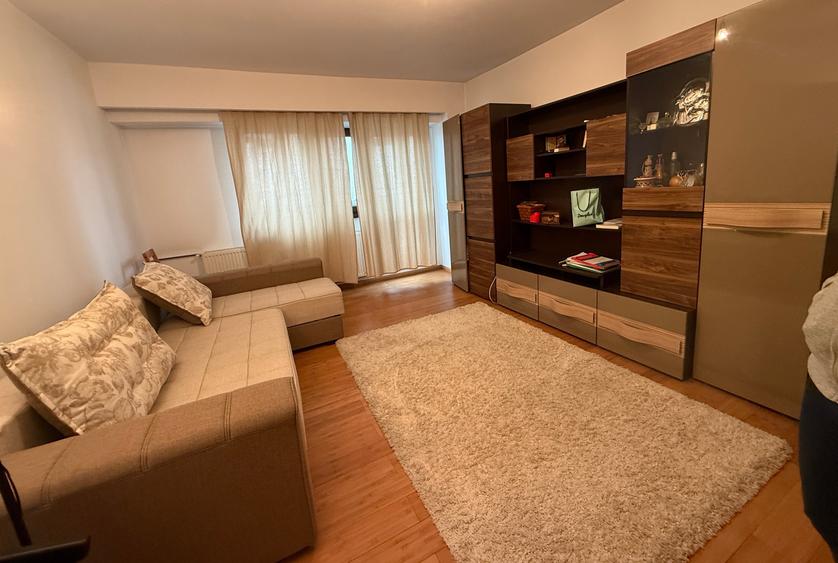 Garsonieră Timpuri Noi gură de metrou - 1