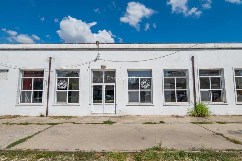 Hala industriala 297 mp, 15 parcari, acces TIR - Constanta