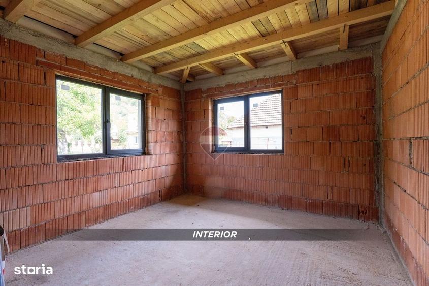 Casă cu 3 camere în Săbișa