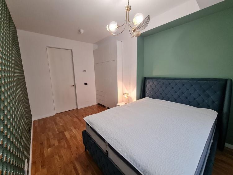 Apartament cu 3 camere decomandat în Arcul de Triumf
