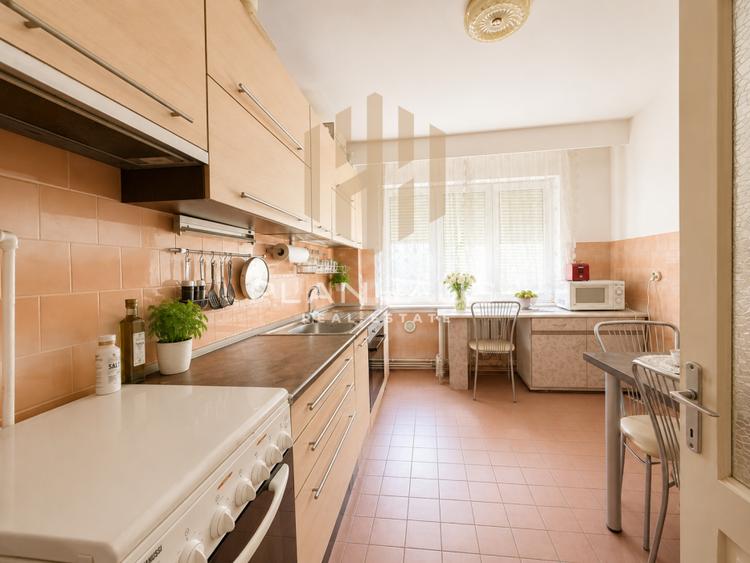 Apartament cu 4 camere decomandat, mobilat în Ultracentral