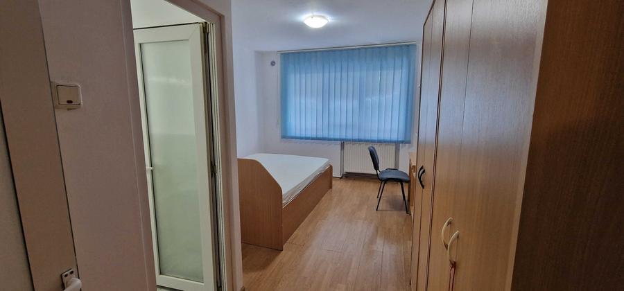 Apartament cu 3 camere decomandat în Zorilor