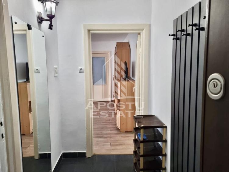 Apartament cu 2 camere semidecomandat, mobilat în Spitalul Județean