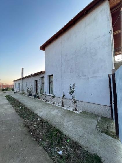 Casă individuală cu 5 camere cu Canalizare în Vânători