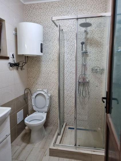 Casă cu 2 camere cu Teren 350 Mp în Carrefour