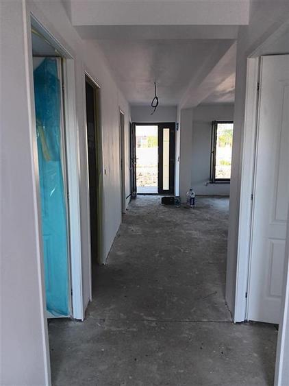Casă individuală cu 3 camere cu Teren 430 Mp în Țuțora
