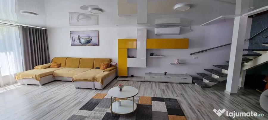 Casă cu 7 camere în Exterior Vest