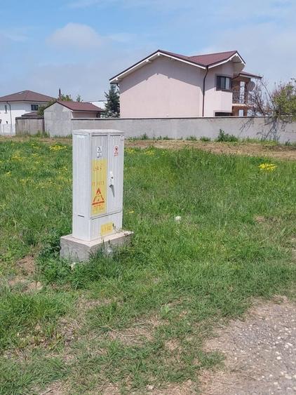 Spațiu comercial, în Lazu