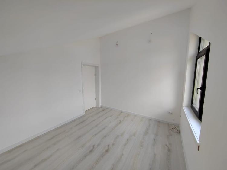 Casă individuală cu 4 camere cu Teren 530 Mp în Brebu