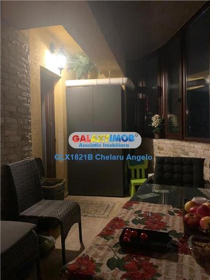 Apartament cu 5 camere decomandat, mobilat în Central