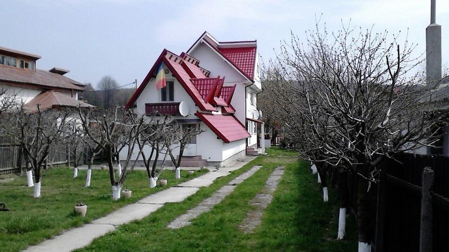 Casă cu 4 camere în Ciurea