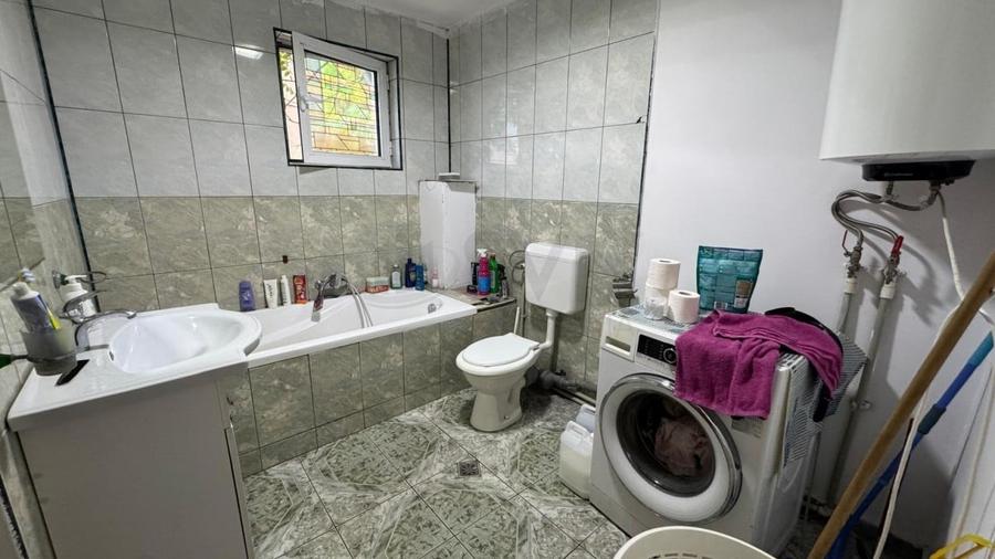 Casă individuală cu 4 camere cu Canalizare în Aviației