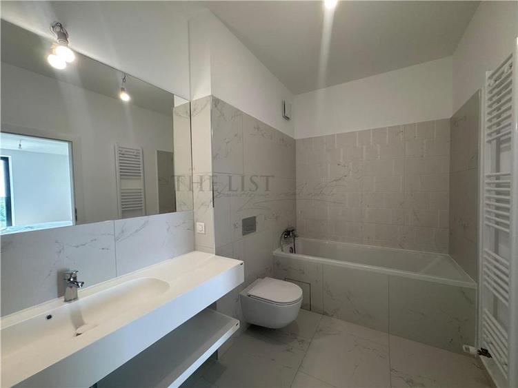 Apartament cu 3 camere decomandat în Băneasa