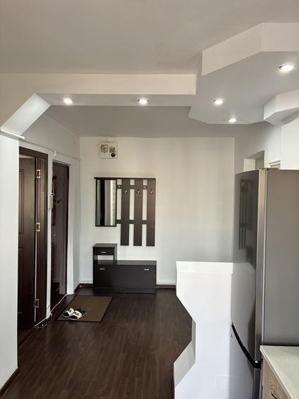Apartament cu 2 camere decomandat în Rovine