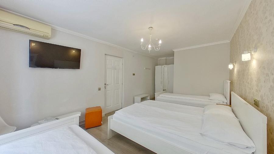 Hotel/Pensiune, de 391 mp, în Micălaca