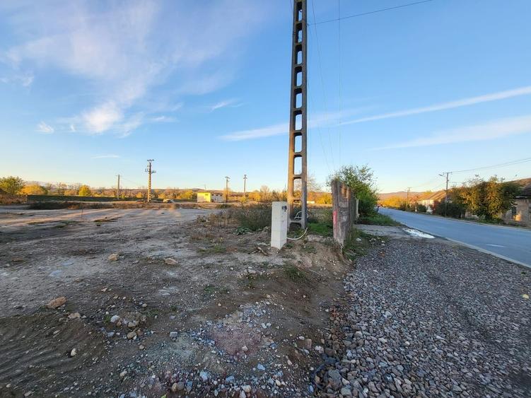 Teren intravilan, 5614 mp, Lipova - 1