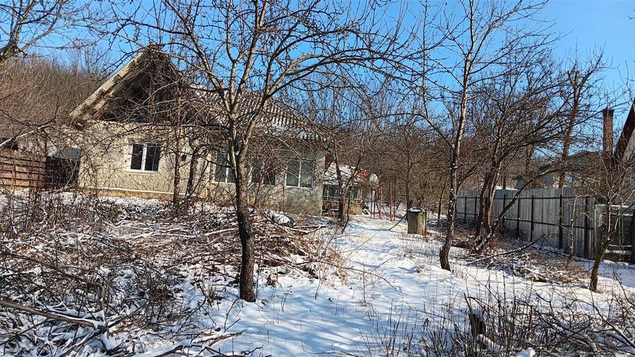 Sat Cercu com Barnova Teren 3000mp cu casa batranesca la str asfaltata si toate - 1