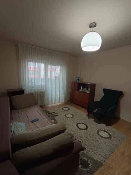Apartament 3 camere, de vânzare, Grigorescu, str. A. Vlahuță, etaj 2/4 - 3