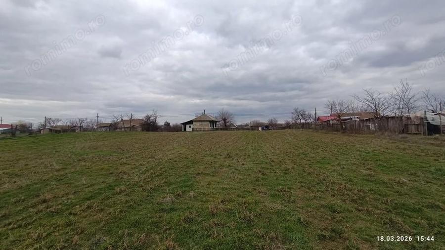 Teren Daeni ,bra?ul Macin - 1