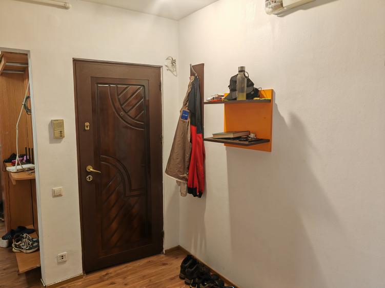 Apartament 3 camere liber la vanzare zona Astra - 12