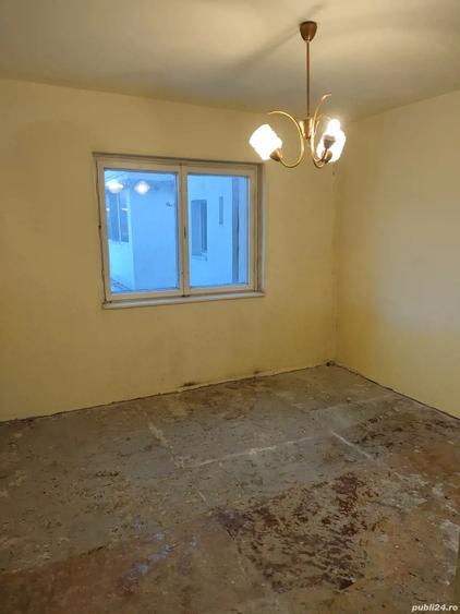 Vand apartament 2 camere Petro?ani - 4