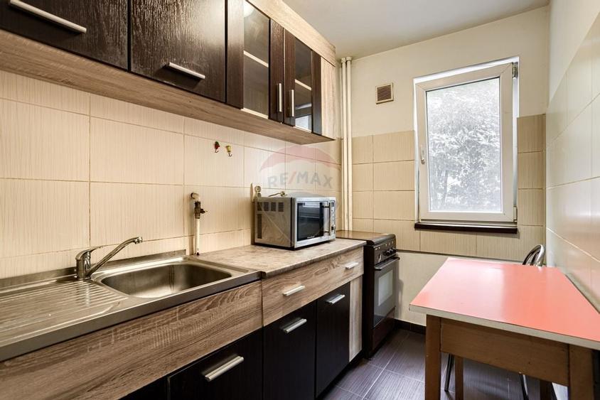 Apartament cu 2 camere de închiriat, etajul 2, Calea Romanilor - 4