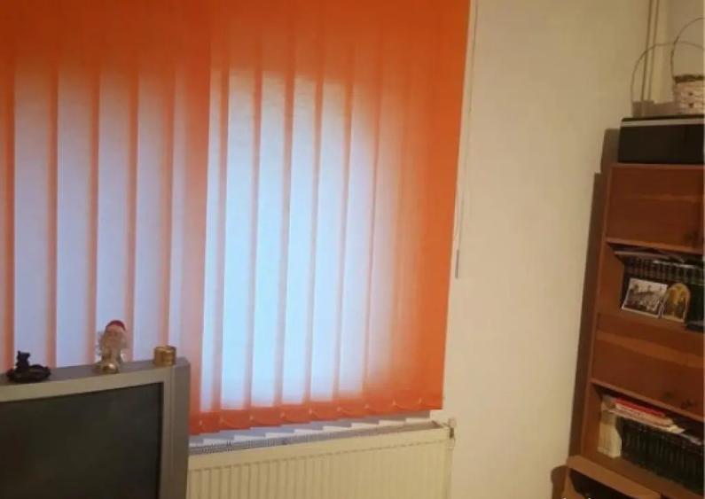 APARTAMENT 4 CAMERE - PARTER , CENTRALA GAZ - 6