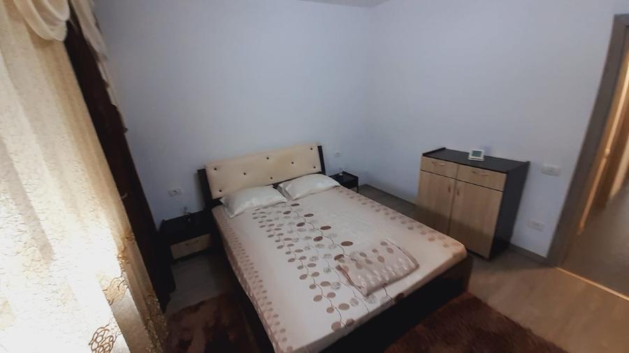 Apartament 2  camere  decomandat  - 2