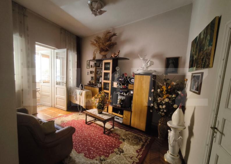 Casa 9 camere, 200 mp utili, zona Bd. Titulescu - 33