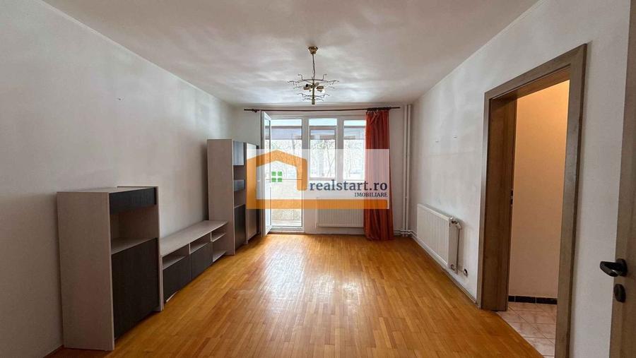 Parter Inalt, langa Mall Park Lake, Metrou Dristor, Piata, Centrala termica, - 1