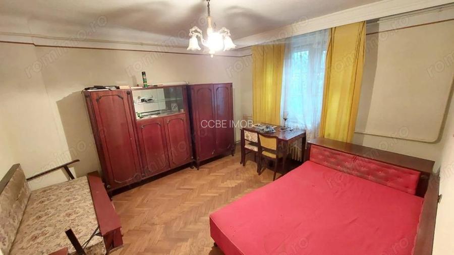 Casa cu teren, zona Tache, Bacau Casa cu teren, zona Tache, Bacau