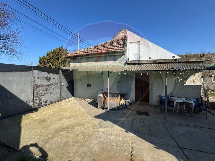 Oportunitate- 381 mp teren/ casa -str. Padurii(acces rapid la A1) - 17