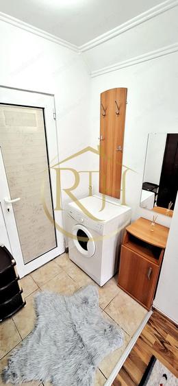 Inchiriez garsoniera,centrala proprie,zona Girocului, str. Salcamilor - 10