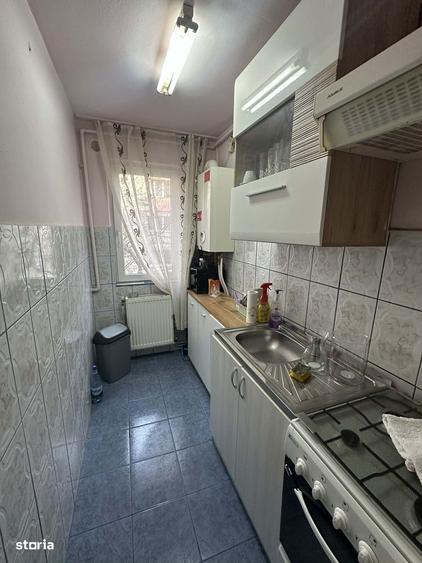 2 camere decomandat etaj 2 Oituz 58.800 - 4