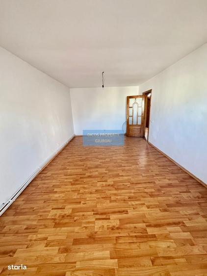 Apartament 3 camere de vanzare Decebal - 2