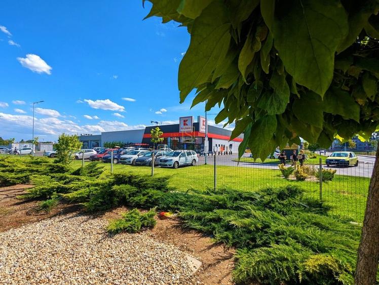 De vanzare terem 8525 mp, deschidere 50 ml - zona Metalurgiei, Sect.4 - 25