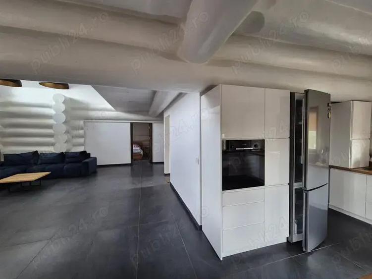 Casa speciala de vanzare , din busteni de lemn , 257.000 euro neg . - 19