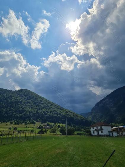 Teren intravilan de vanzare - 1