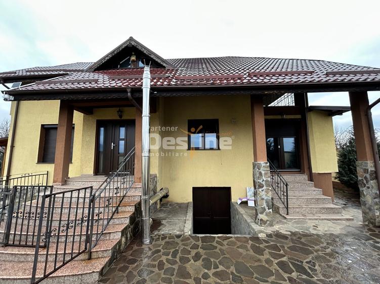 Casa cu piscina Fermelor 840mp teren  285.000€ - 4