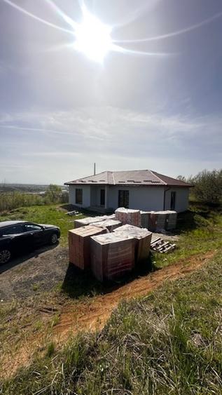 TAUTII DE SUS, casa pe 1 nivel 150mp -semifinisata, 5ari teren ! - 10