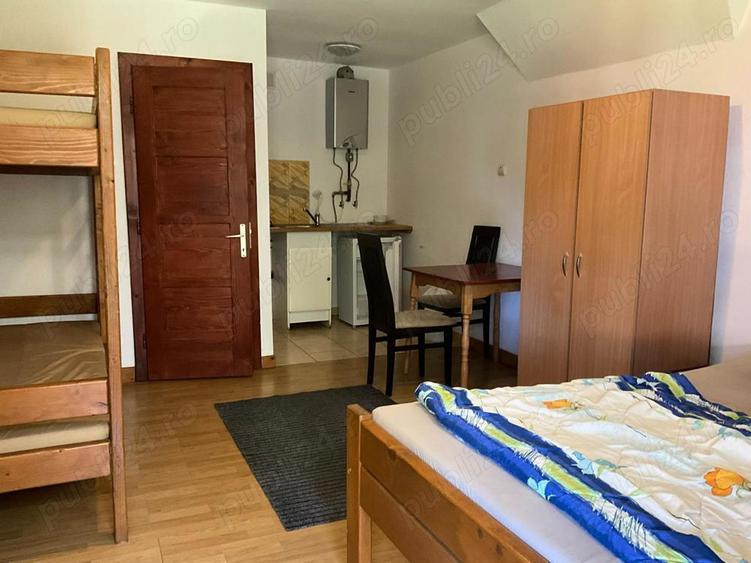 Pensiune 8 cam cu 4 paturi teren 1350 mp - 3