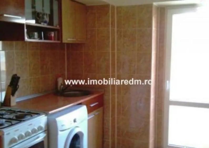 Apartament 3 camere D, 72mp,Pacurari - 2