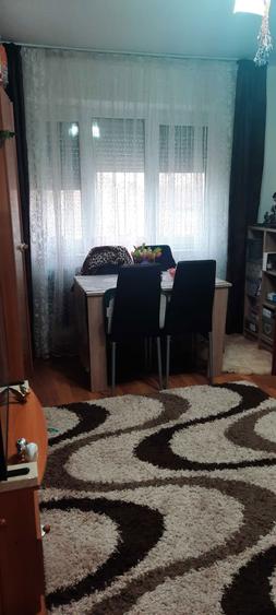 Apartament de vanzare - 4
