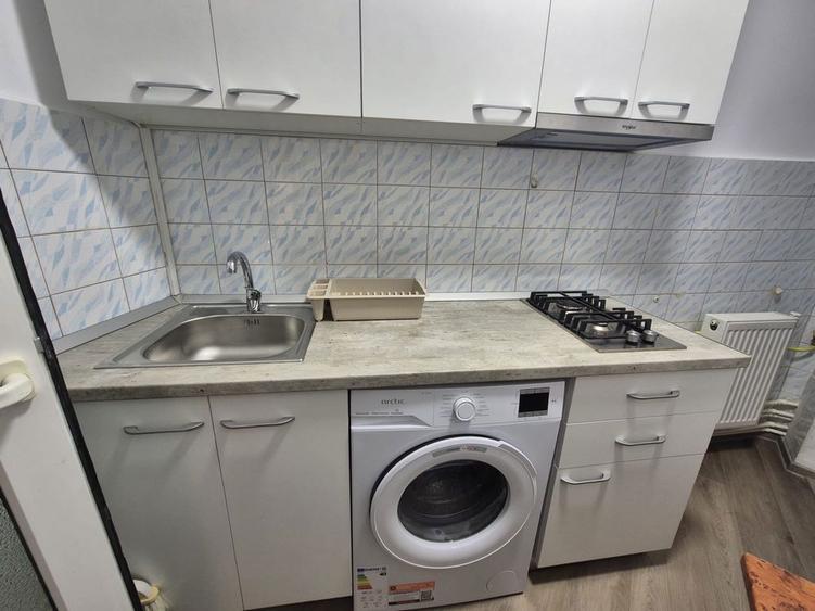 Inchiriez apartament o camera Ireg - 3