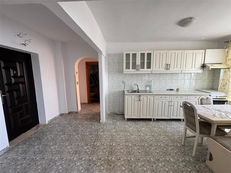 Apartament 2 camere 55mp, etaj 8 cu acoperis, mobilat, liber - 3