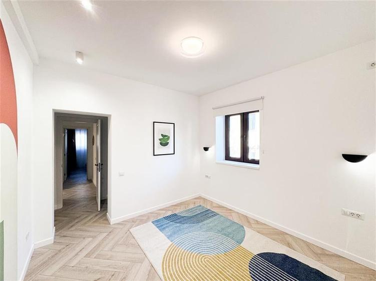 Apartament de inchiriat 5 camere Charles de Gaulle - 21