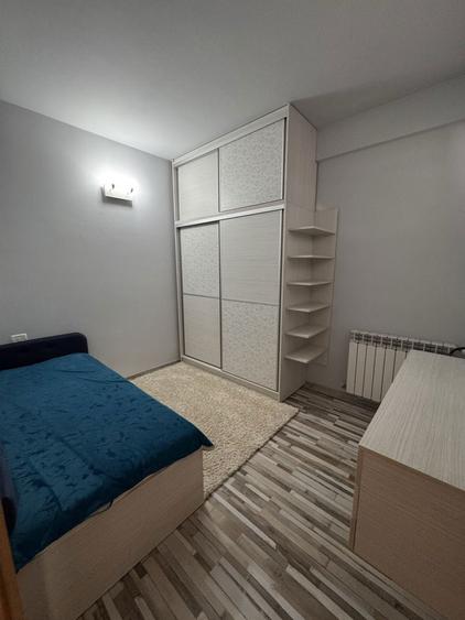 Inchiriez apartament 2 dormitoare + living - 4