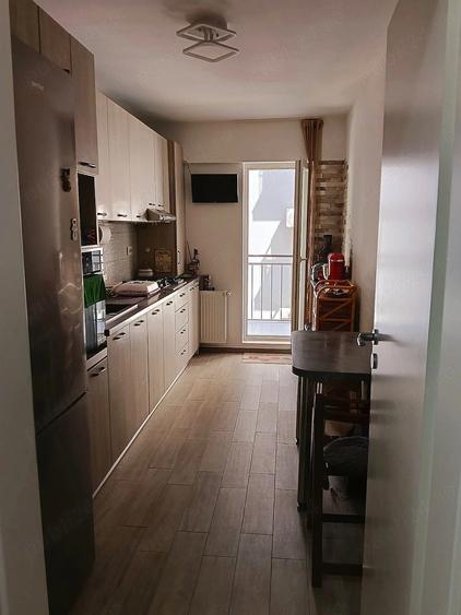 Apartament cu 2 camere decomandat în Titan